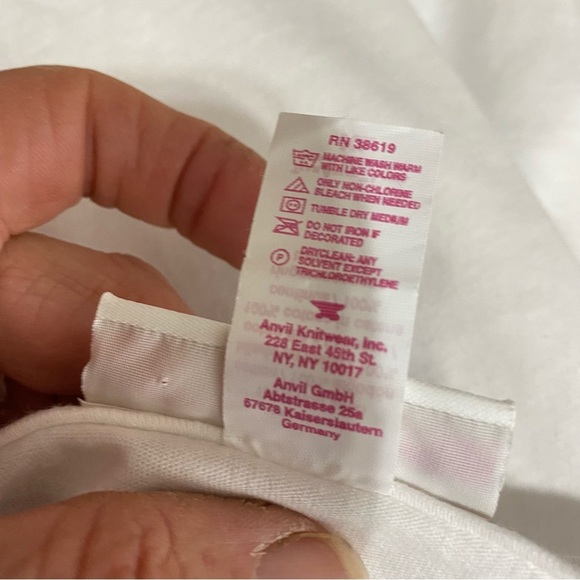 A Souvenir Tower of the Americas San Antonio Skyline V-Neck White Tee - Picture 8 of 8